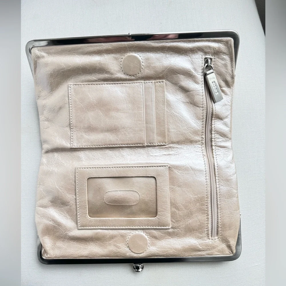 HOBO Pearlized Blush Lauren Clutch
